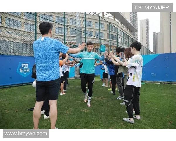 西安篮球队实力引发热议球迷对球队表现的不同看法与争论